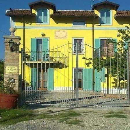 Bed and Breakfast La Terrazza Del Barbaresco Neviglie Esterno foto