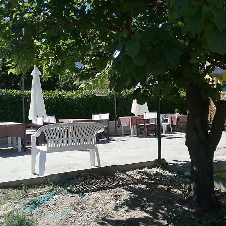 Bed and Breakfast La Terrazza Del Barbaresco Neviglie Esterno foto