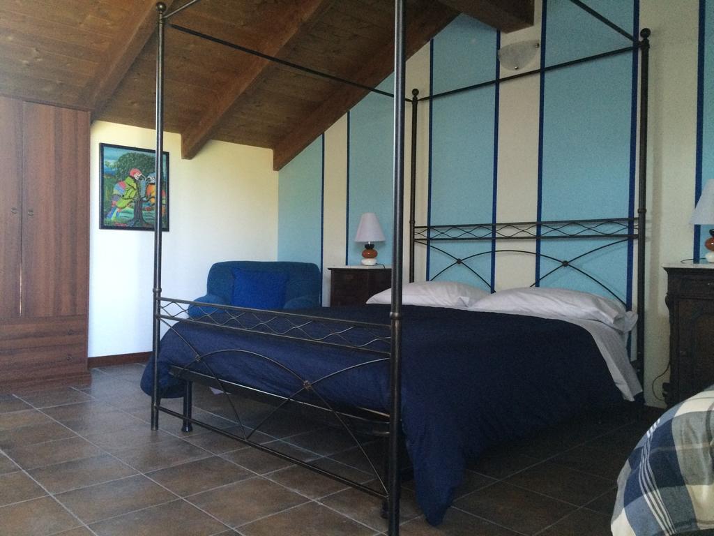 Bed and Breakfast La Terrazza Del Barbaresco Neviglie Camera foto