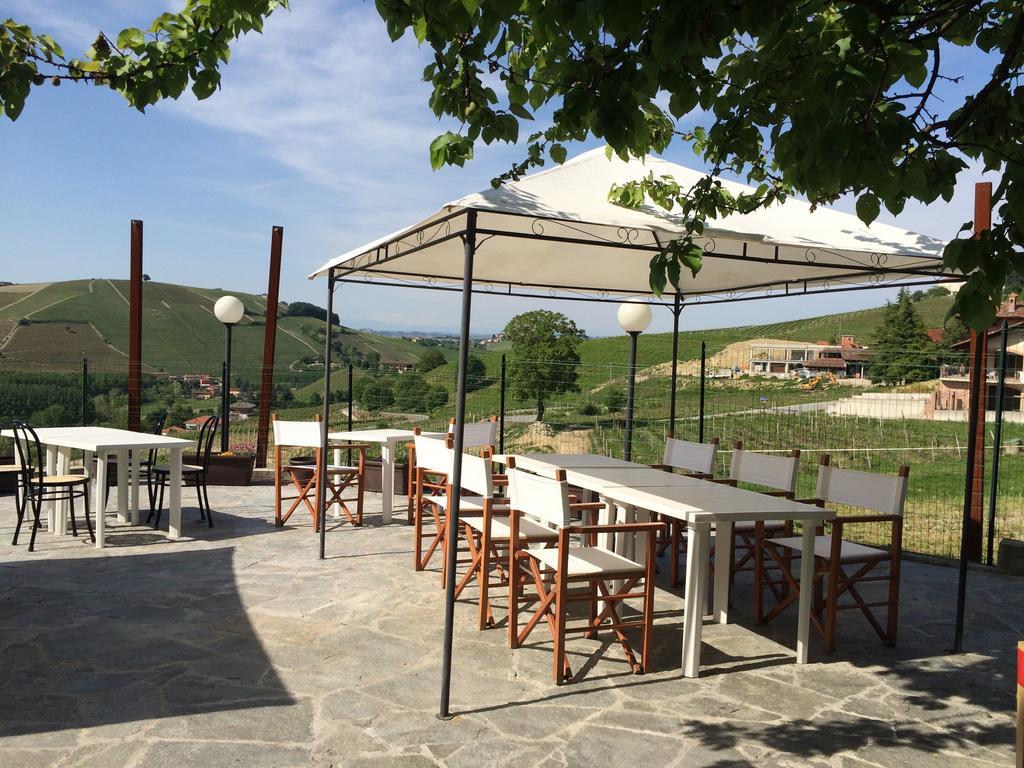 Bed and Breakfast La Terrazza Del Barbaresco Neviglie Esterno foto