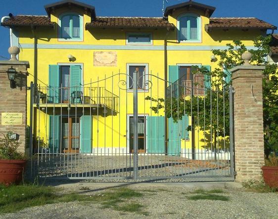 Bed and Breakfast La Terrazza Del Barbaresco Neviglie Esterno foto