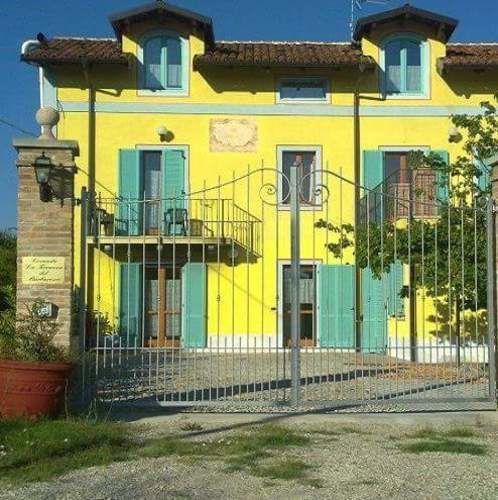 Bed and Breakfast La Terrazza Del Barbaresco Neviglie Esterno foto