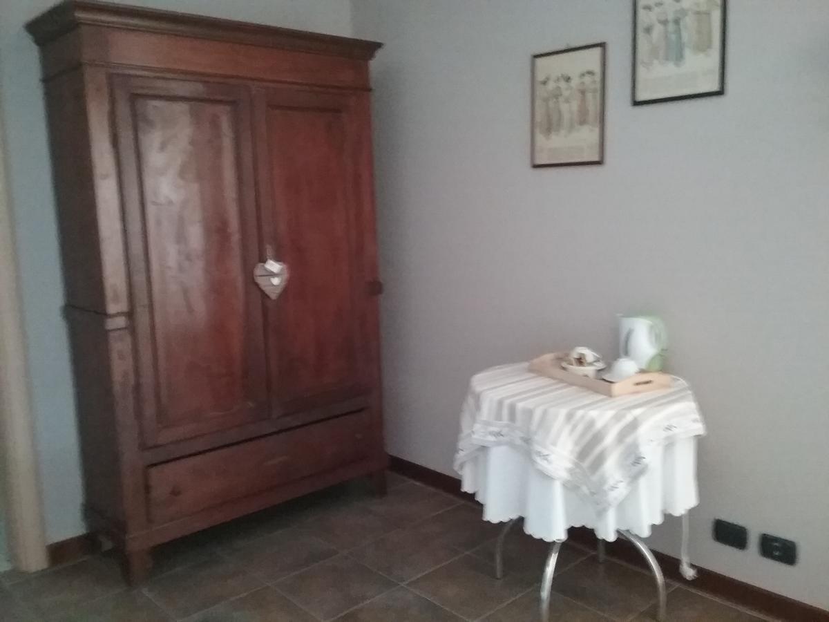 Bed and Breakfast La Terrazza Del Barbaresco Neviglie Esterno foto